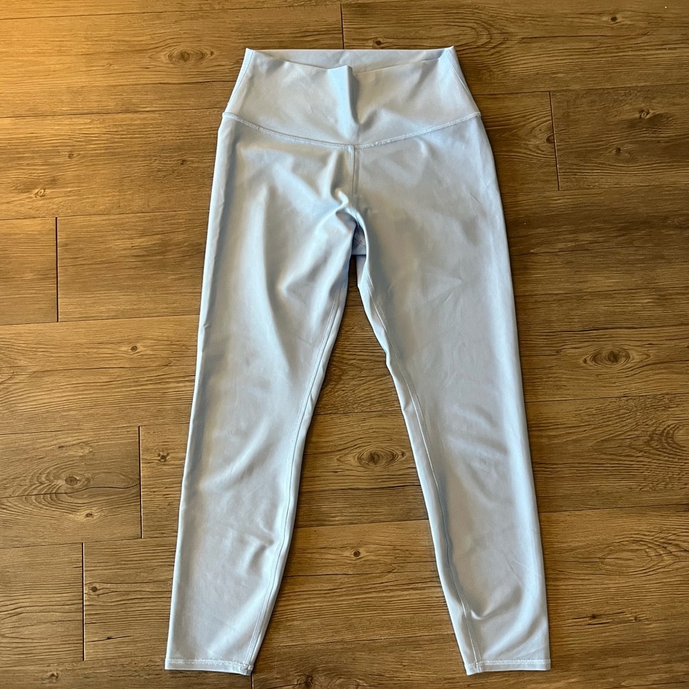 ALO Yoga 7/8 High-Waist Airlift Legging - Seashell Blue - Picture 3 of 9